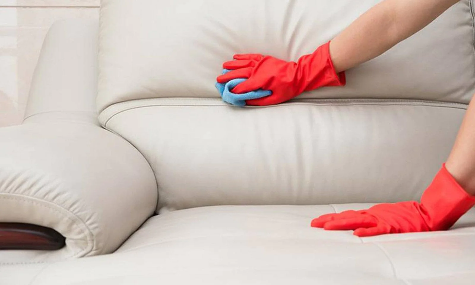 Top Leather Lounge Cleaners Products and Tips