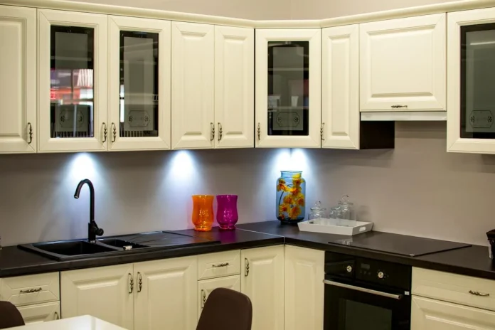 traditional kitchen lighting