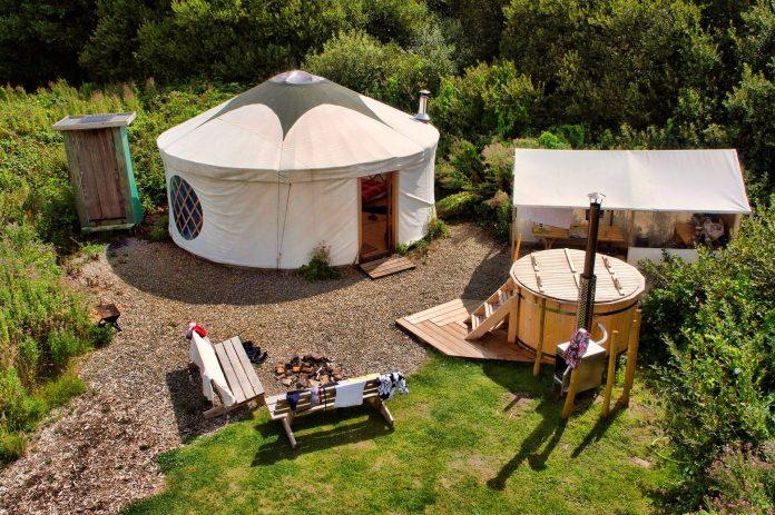 Unveiling the Luxurious Charms: Glamping with a Hot Tub in Texas