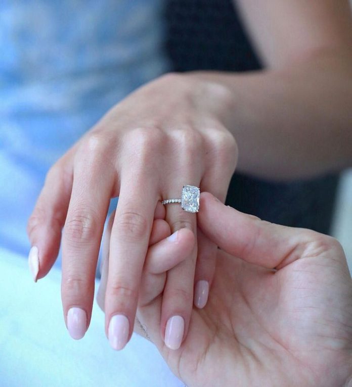 oval wedding rings