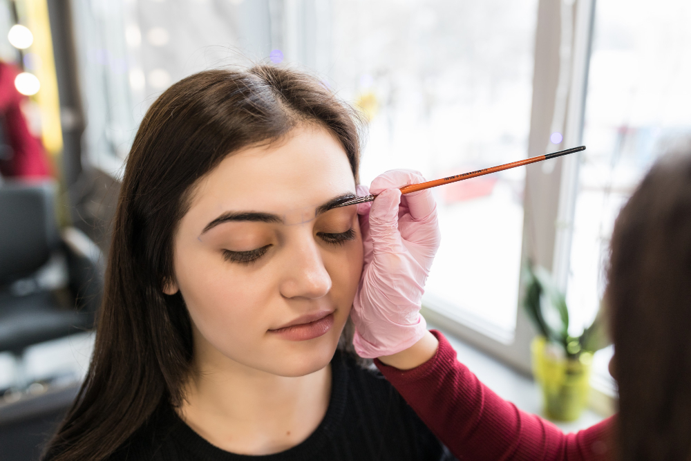 eyebrow shaping
