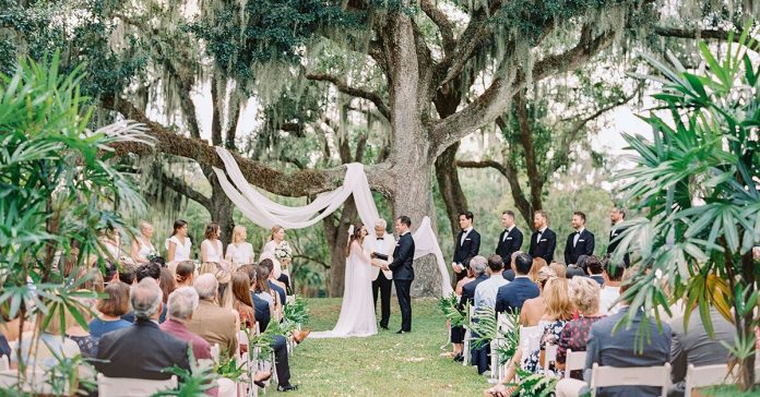 Want Your Reception to Feel Upscale Yet Comfortable for All Guests?