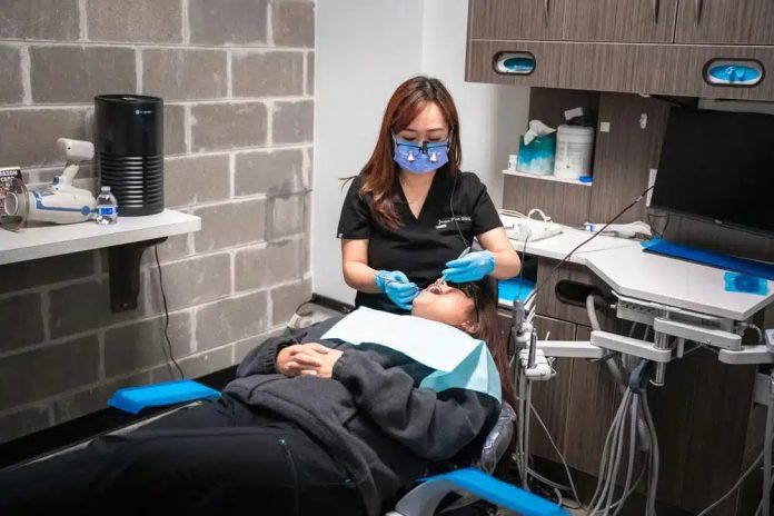 dentist in sienna