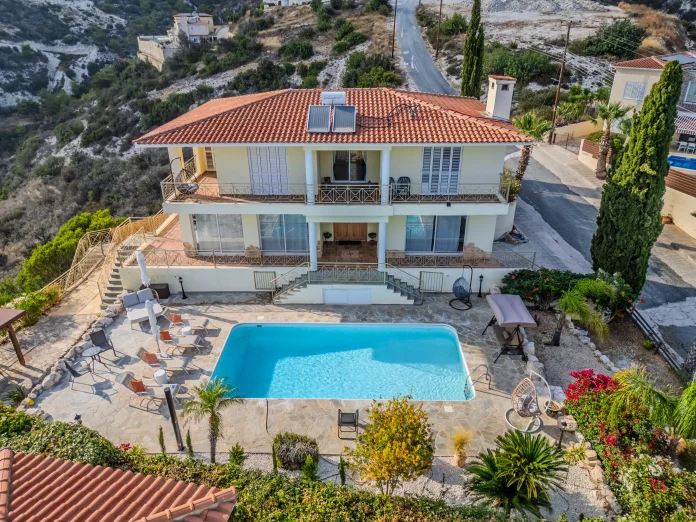 Kosher Vacation Rentals with Private Pool