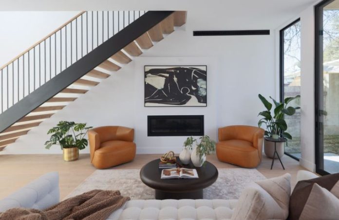A Complete Guide to Hiring a Custom Home Building Contractor in Austin
